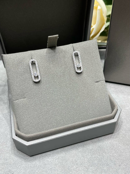 [LORA] MOVE UNO STUD DIAMOND PAVED EARRINGS