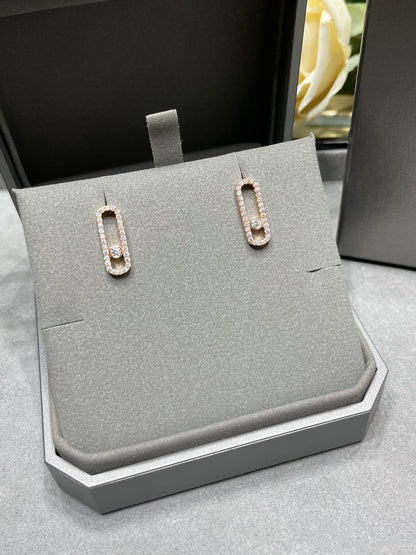 [LORA] MOVE UNO STUD DIAMOND PAVED EARRINGS