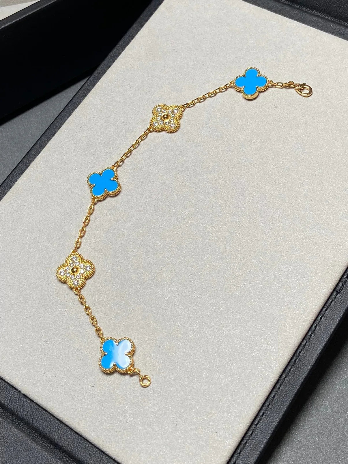 [LORA] CLOVER 5 MOTIF BLUE AGATE BRACELET COLLECTION