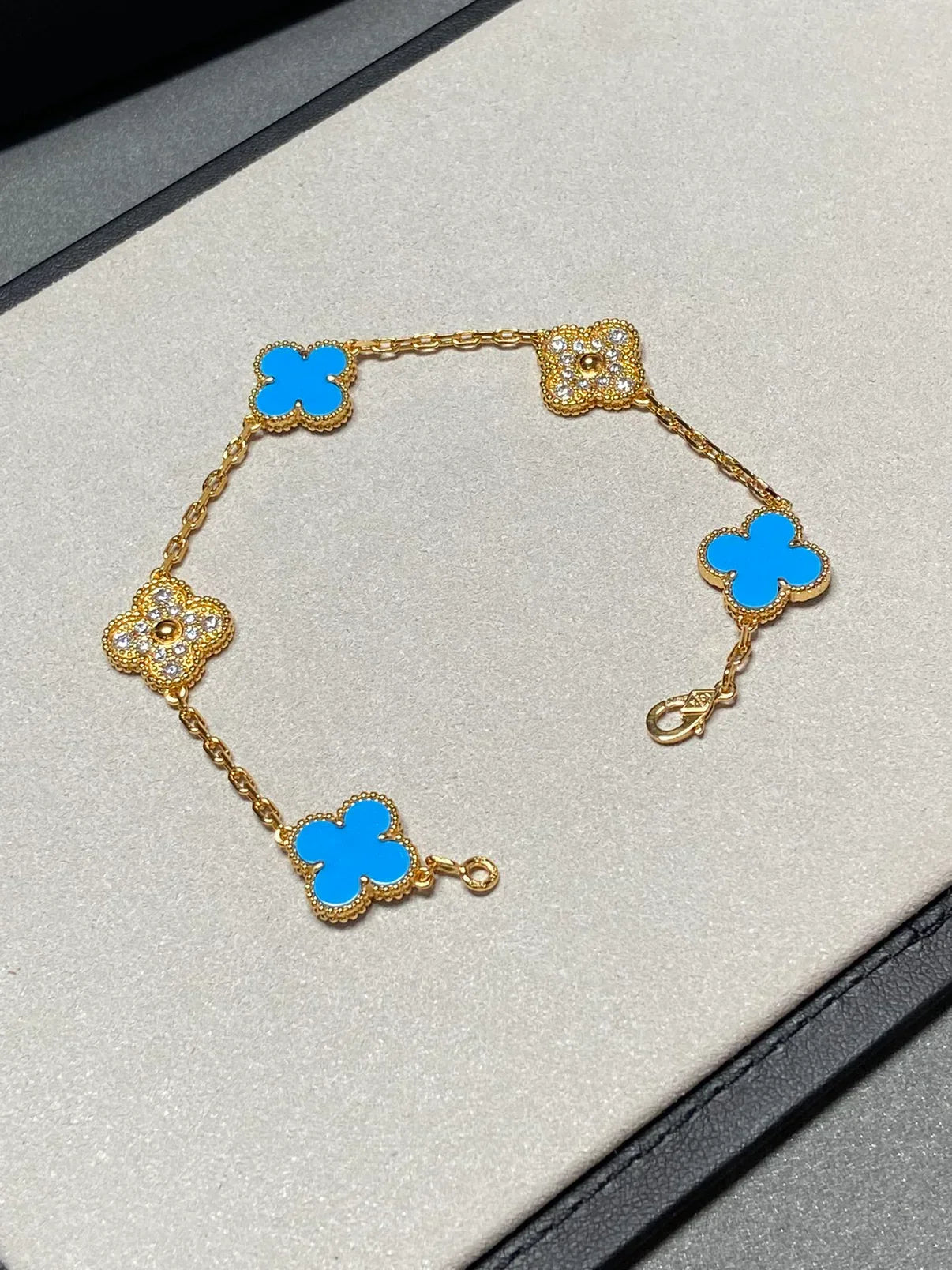 [Lora] CLOVER 5 MOTIF BLUE AGATE BRACELET COLLECTION