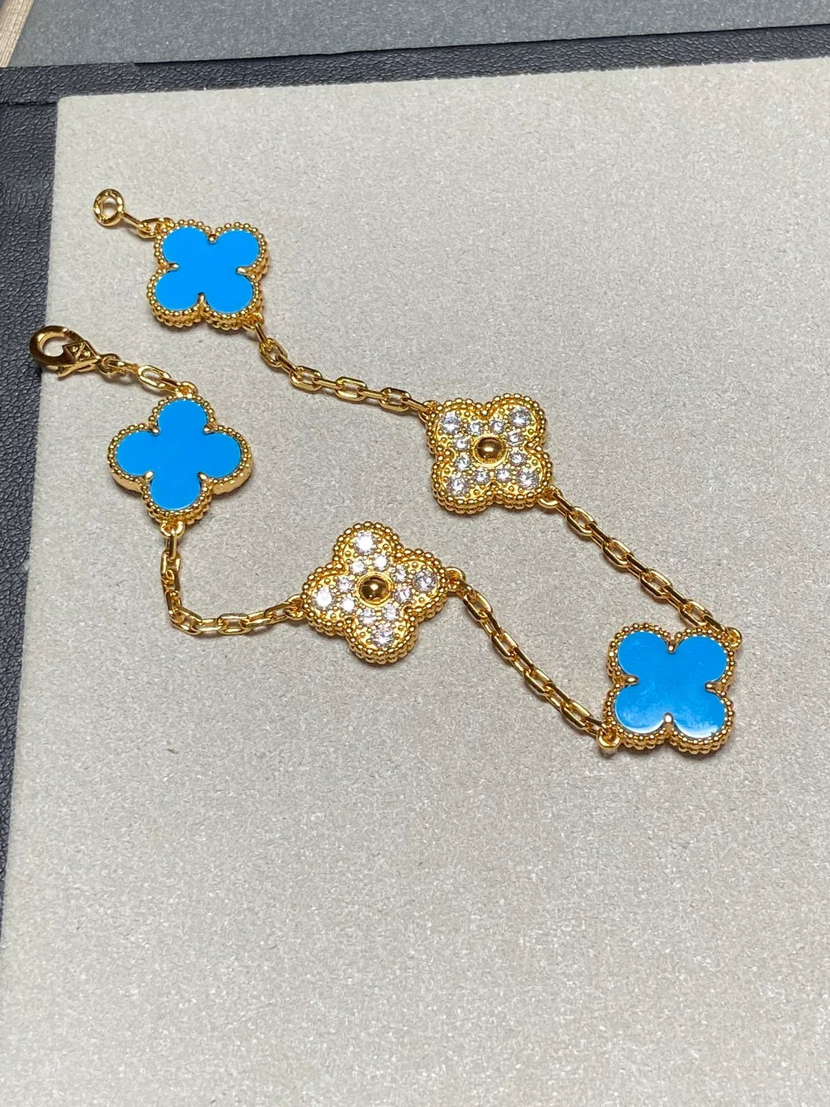 [Lora] CLOVER 5 MOTIF BLUE AGATE BRACELET COLLECTION