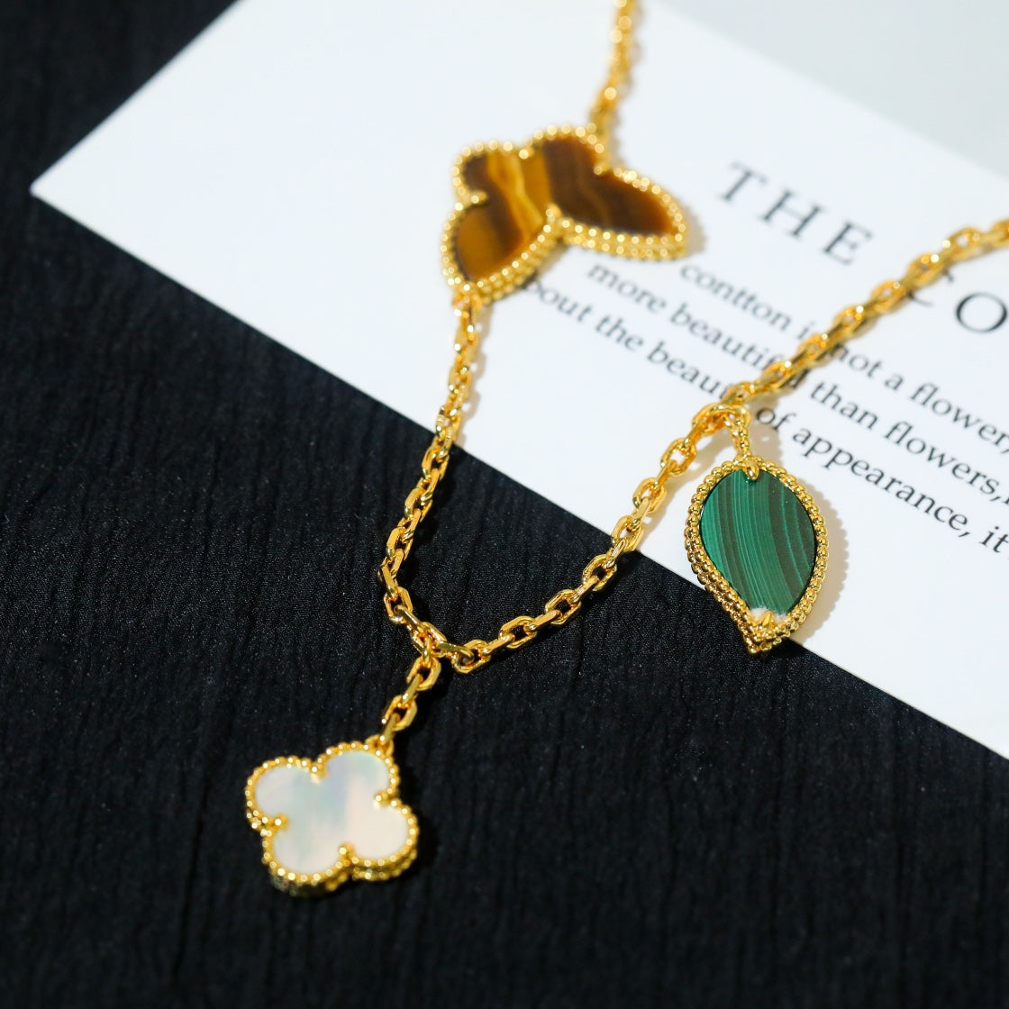 [LORA]LUCKY SPRING 5 MOTIF GOLD BRACELET