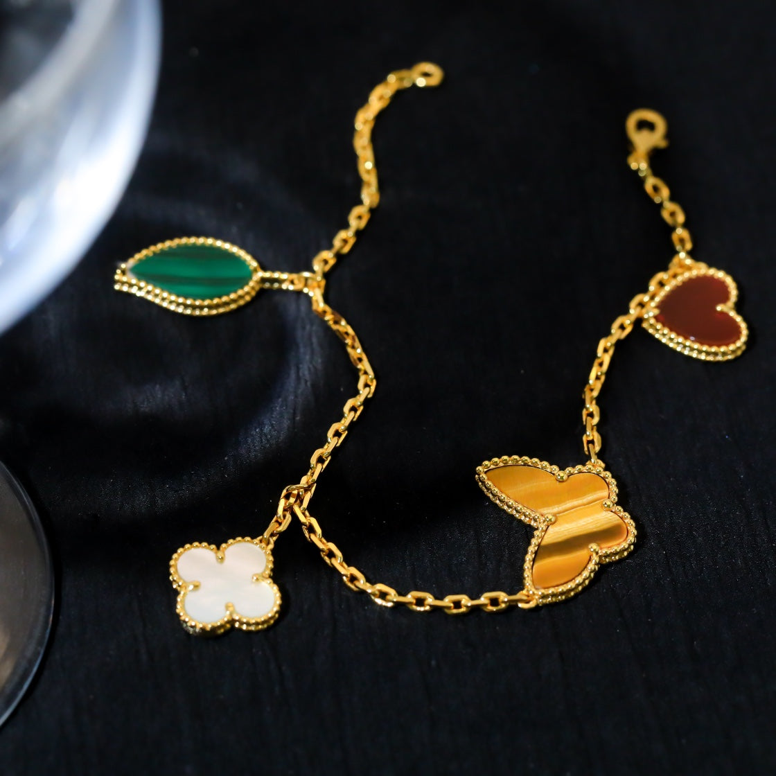 [LORA]LUCKY SPRING 5 MOTIF GOLD BRACELET