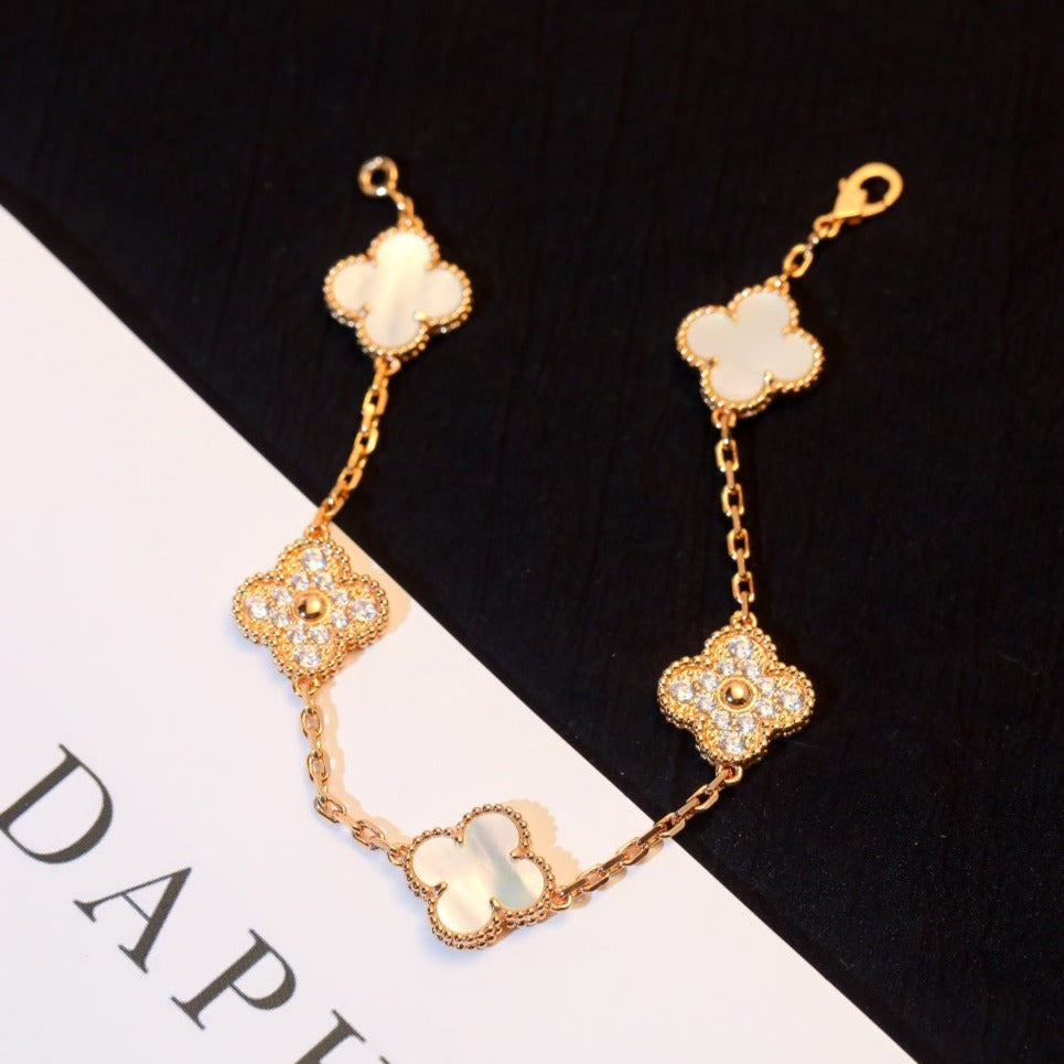 [LORA]CLOVER BRACELET 5 MOTIF WHITE MOP DIAMOND