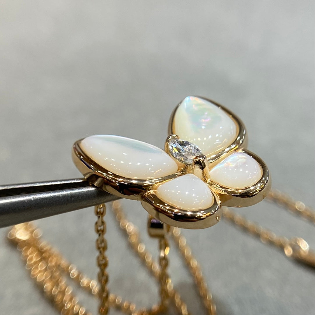 [Lora]BUTTERFLY MOP DIAMOND NECKLACE