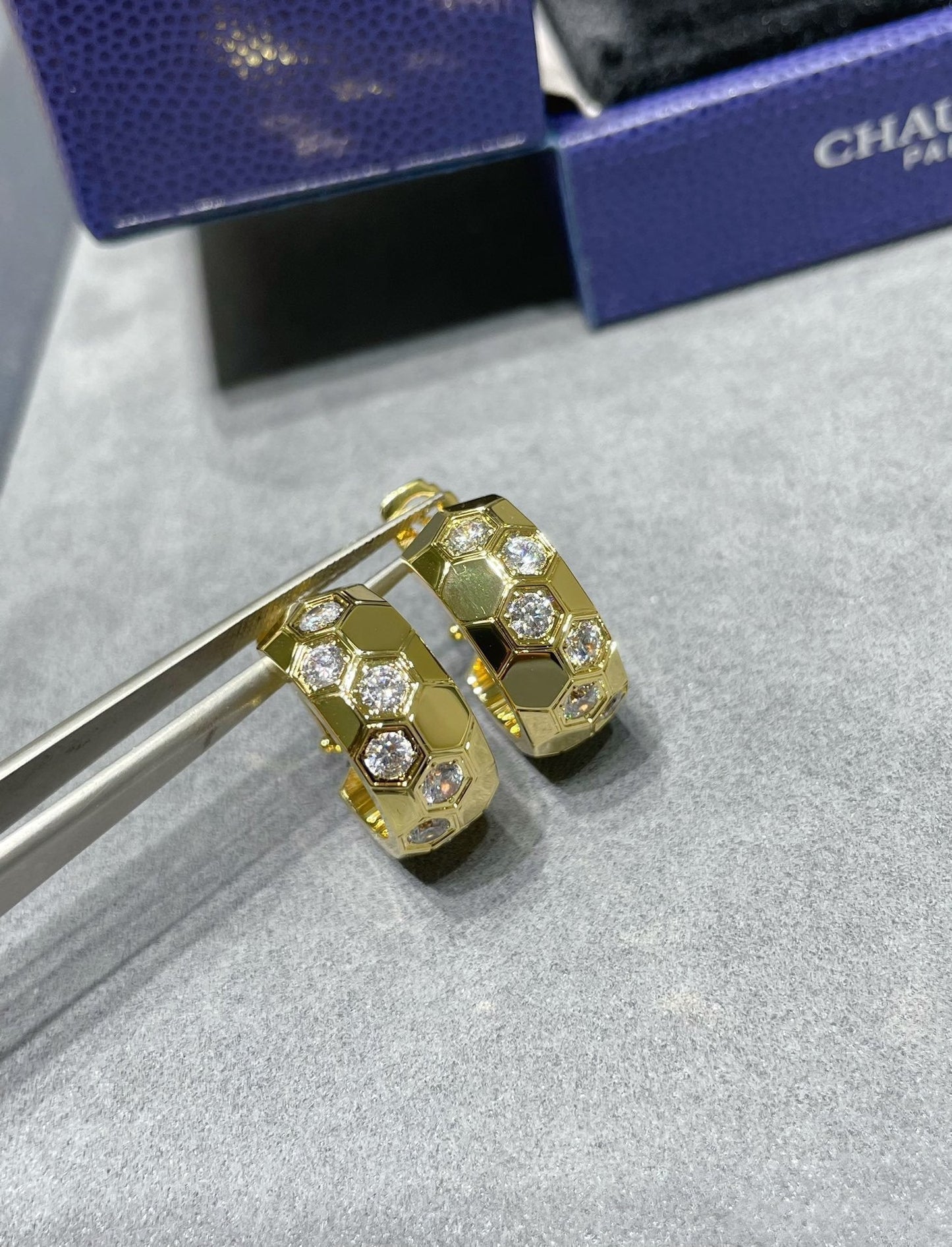 [LORA]BEE LOVE DIAMOND HOOP EARRINGS