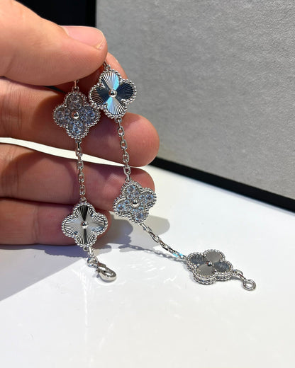[LORA]CLOVER 5 MOTIF SILVER DIAMOND BRACELET