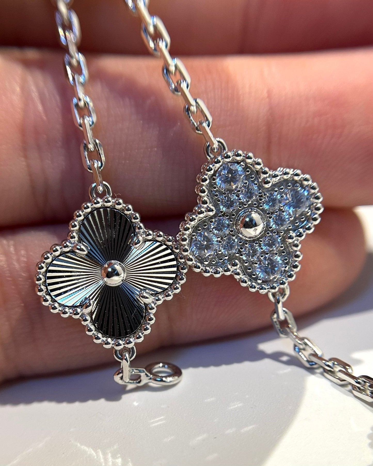[LORA]CLOVER 5 MOTIF SILVER DIAMOND BRACELET