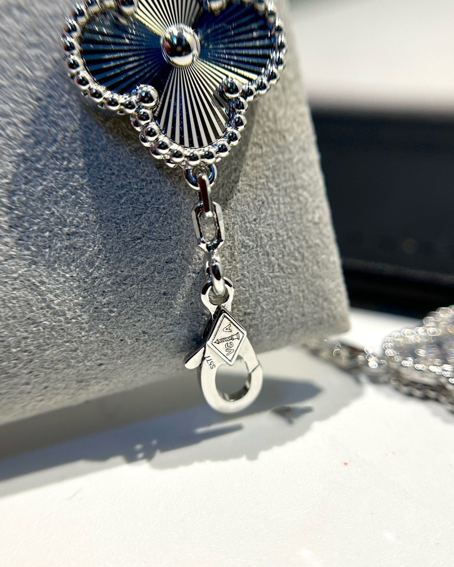 [LORA]CLOVER 5 MOTIF SILVER DIAMOND BRACELET