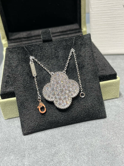 [Lora]CLOVER 25MM LARGE PENDANT DIAMOND PAVED SILVER NECKLACE