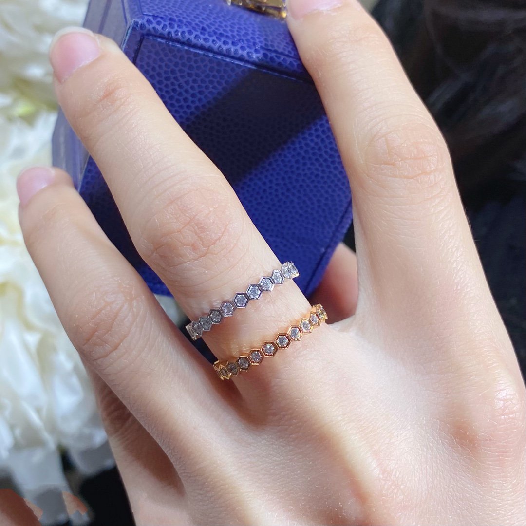 [LORA]BEE LOVE DIAMOND PAVED SMALL RING