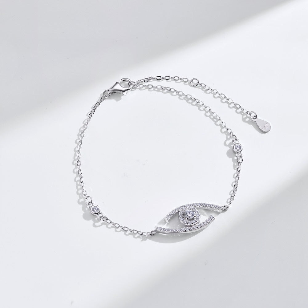 [LORA] Lucky Eye Pave-Set Diamond Bracelet