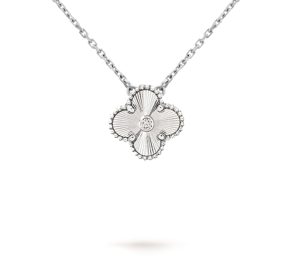 [Lora]CLOVER 15MM CHRISTMAS LIMITED EDITION SINGLE FLOWER NECKLACE