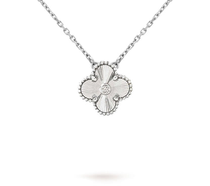 [Lora]CLOVER 15MM CHRISTMAS LIMITED EDITION SINGLE FLOWER NECKLACE