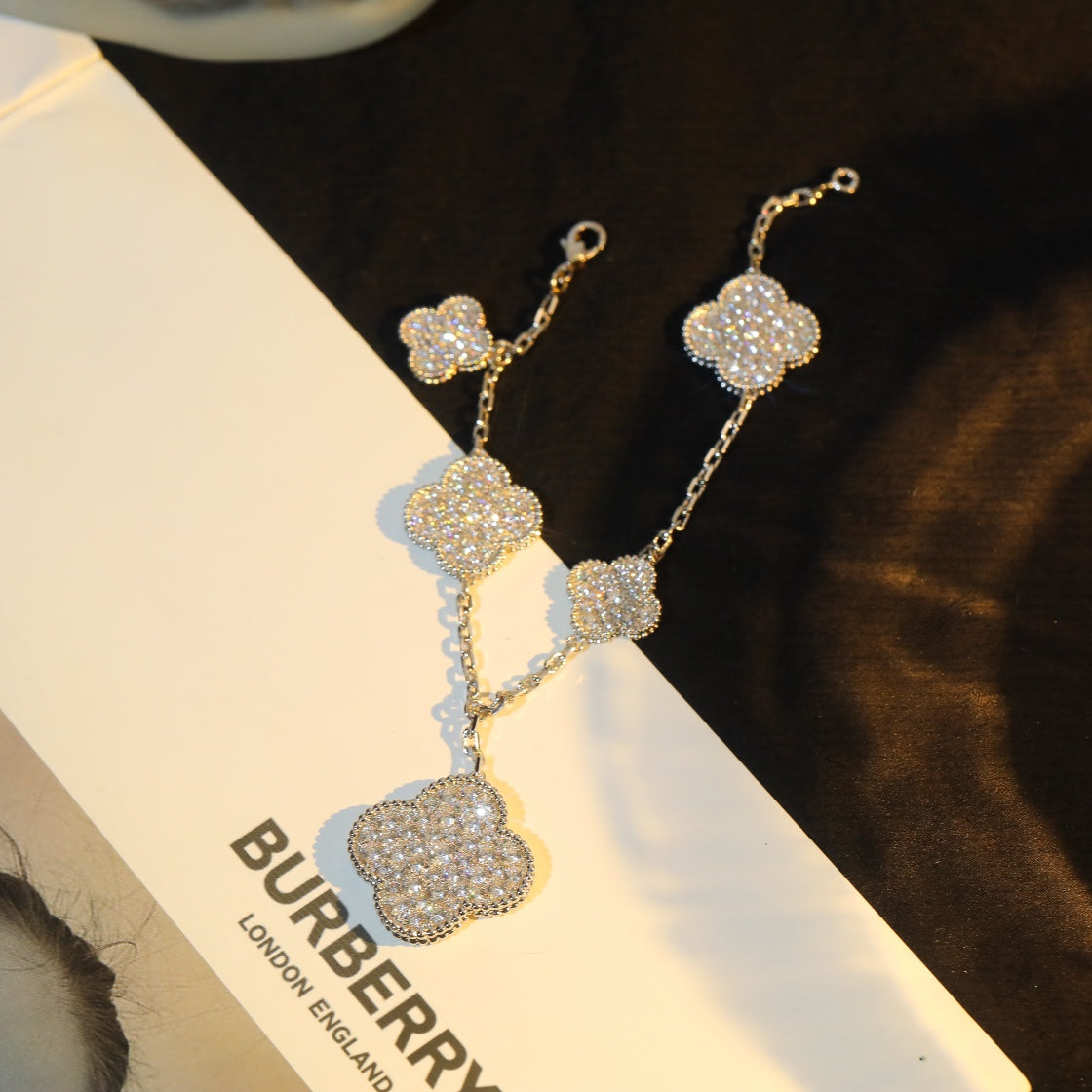 [Lora]CLOVER BRACELET 5 MOTIF SILVER DIAMOND PAVED