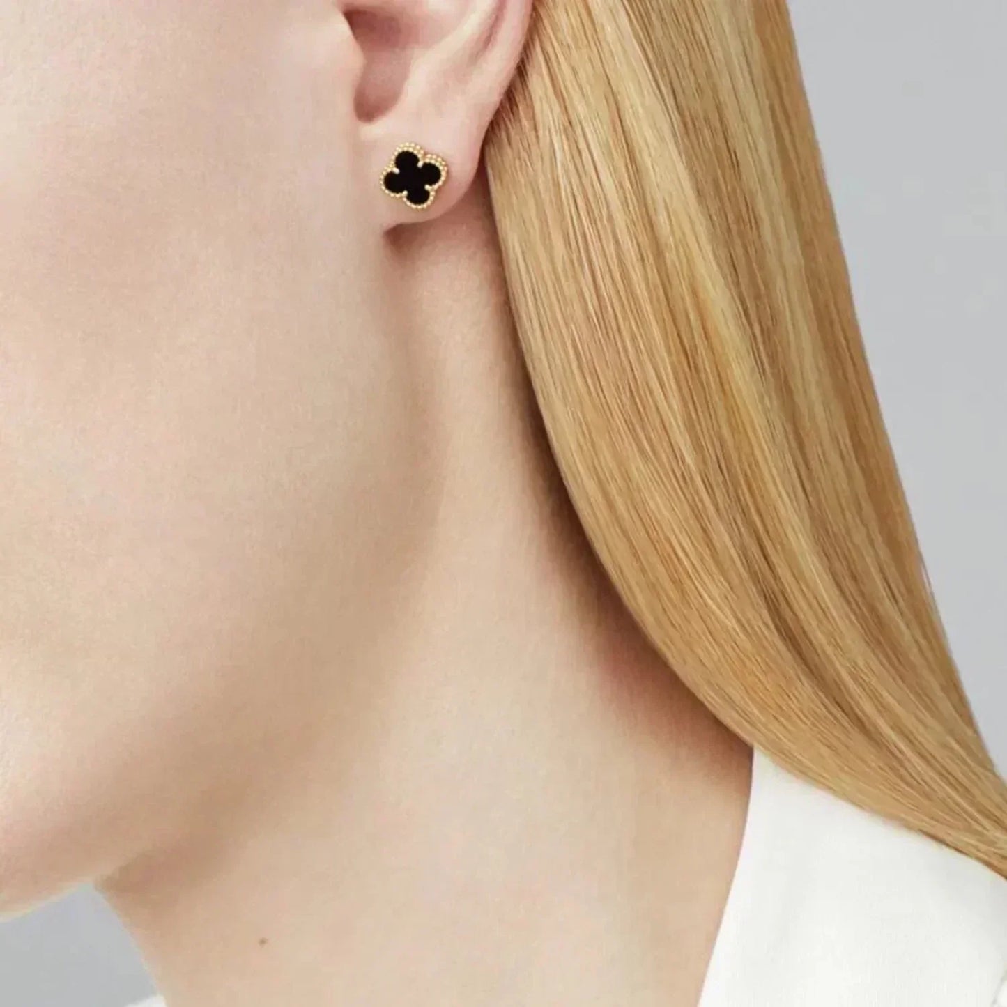 [LORA]CLOVER MINI 9.5MM BLACK MOP EARRINGS