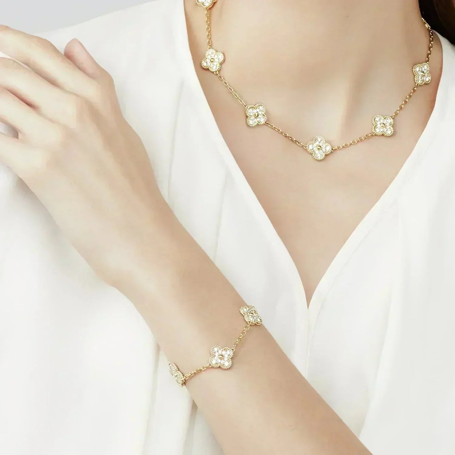 [LORA]CLOVER 5 MOTIFS  FULL DIAMOND BRACELET