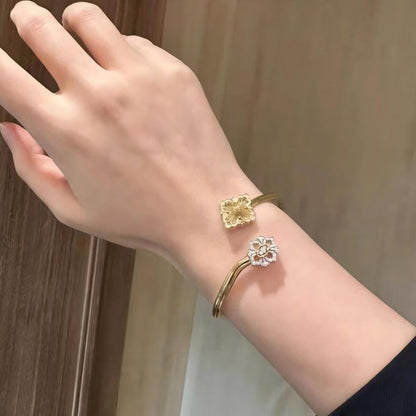 [Lora JEWELRY] OPERA TULLE  GOLD BRACELET WITH ENAMEL BACKGROUND