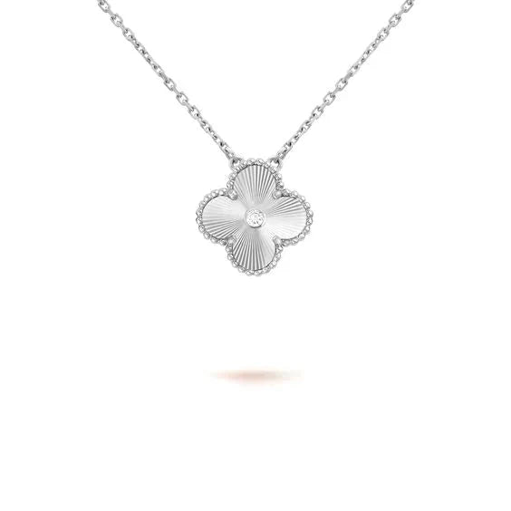 [LORA]CLOVER  15MM DIAMOND LASER NECKLACE SILVER