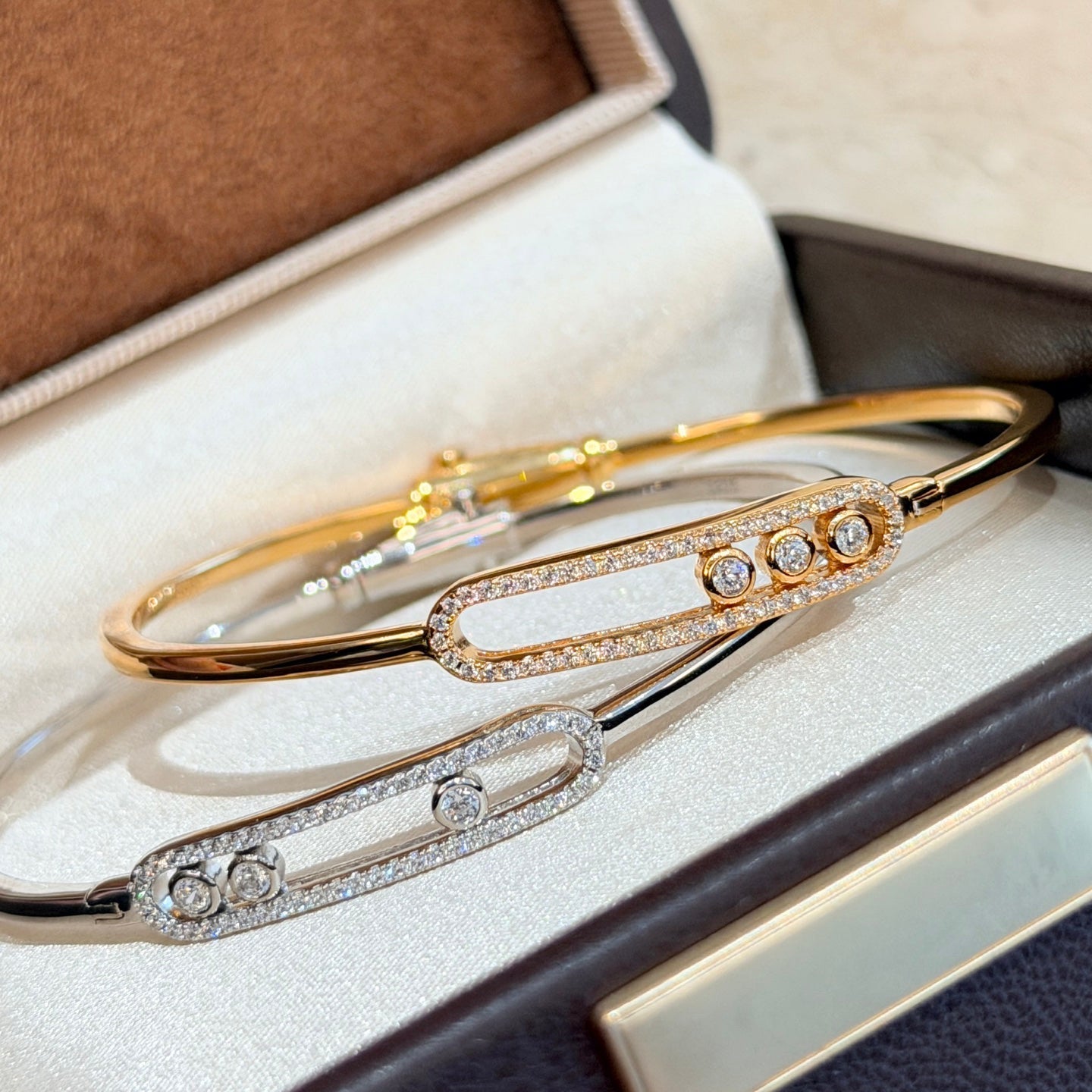 [LORA] Move Pavé Diamond Bangle Bracelet M