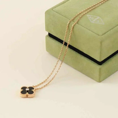 [LORA]CLOVER 15MM DIAMOND ONYX NECKLACE