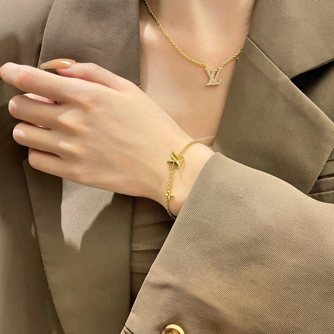 [LORA]LOGO STAR MOTIF GOLD BRACELET