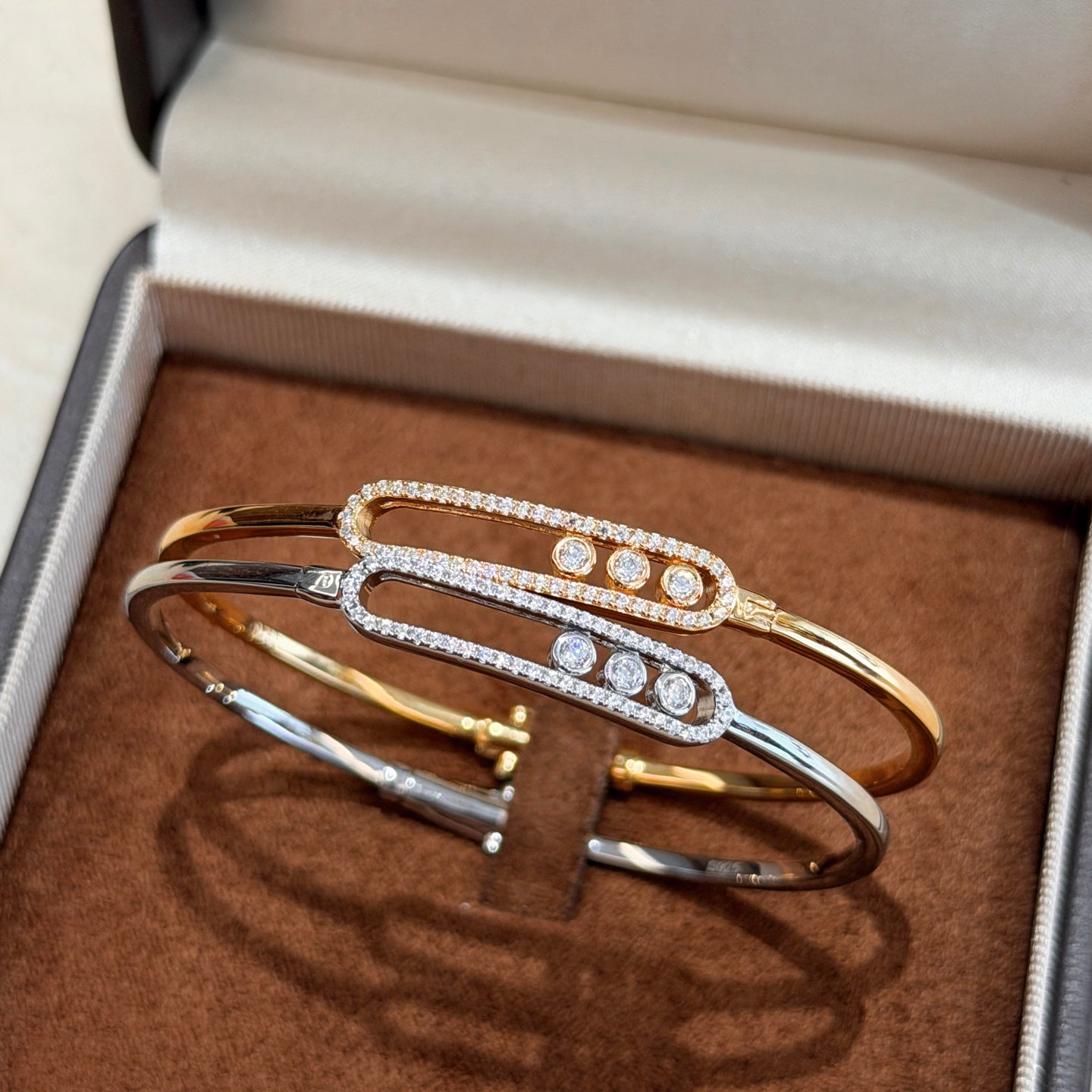 [LORA] Move Pavé Diamond Bangle Bracelet M