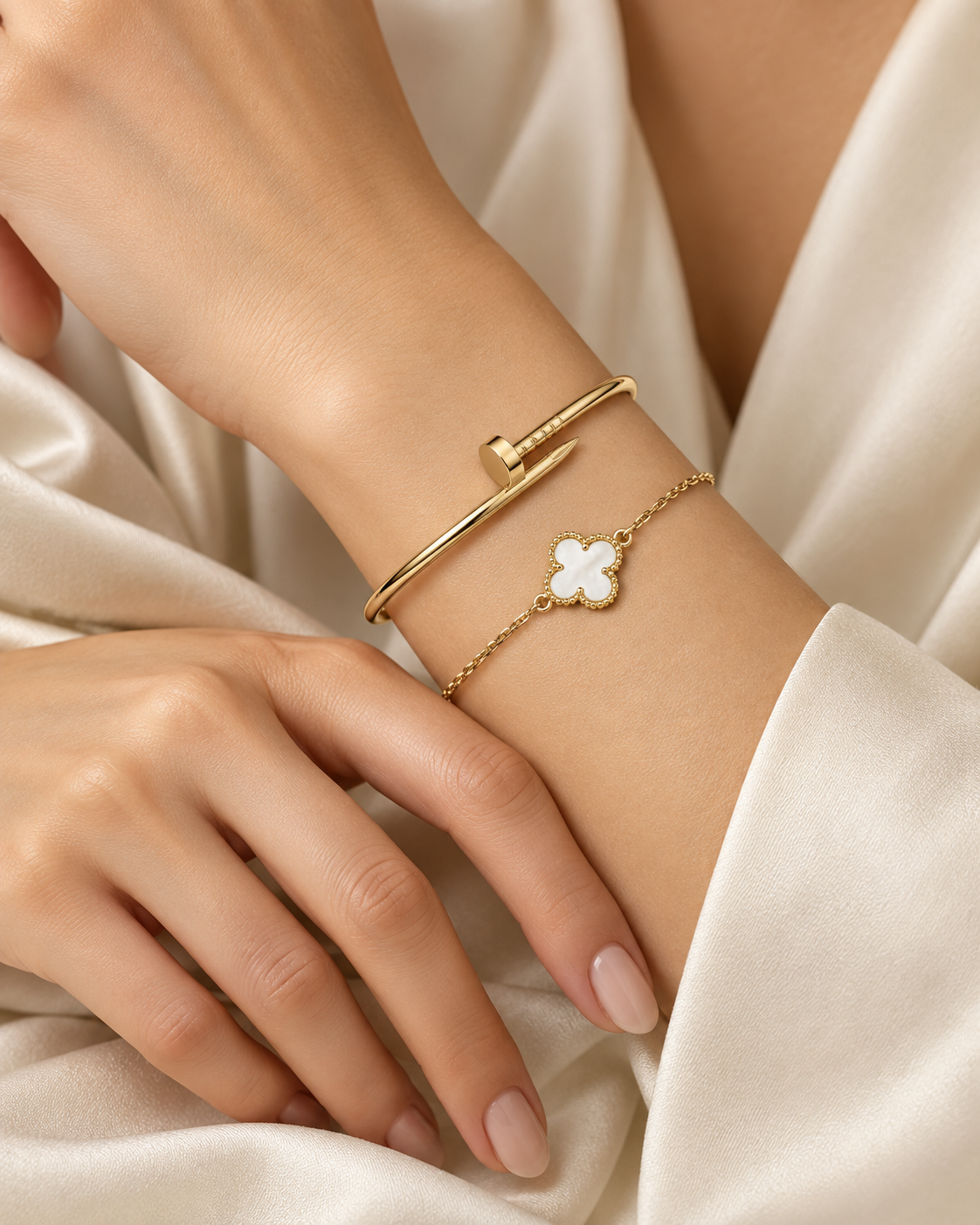 [Lora] Clover White Mother-of-Pearl & JUSTE Bracelet Stack Set