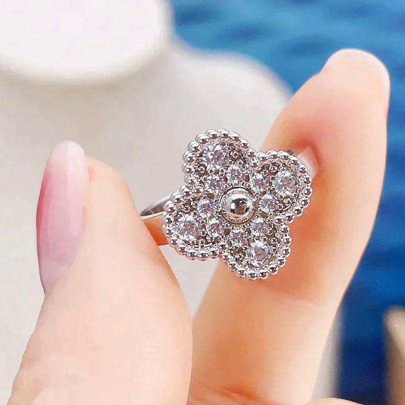 [LORA]CLOVER DIAMOND RING