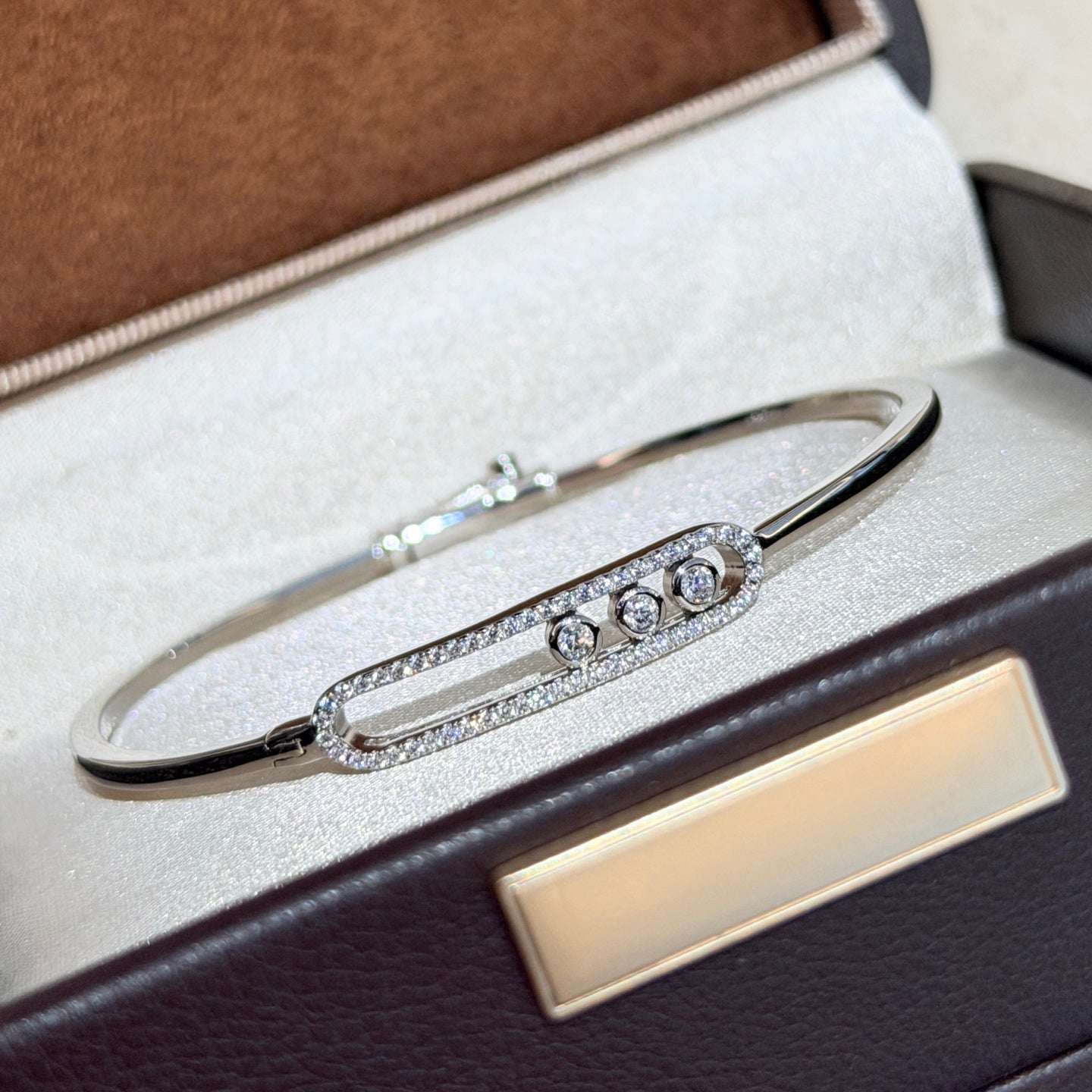 [LORA] Move Pavé Diamond Bangle Bracelet M
