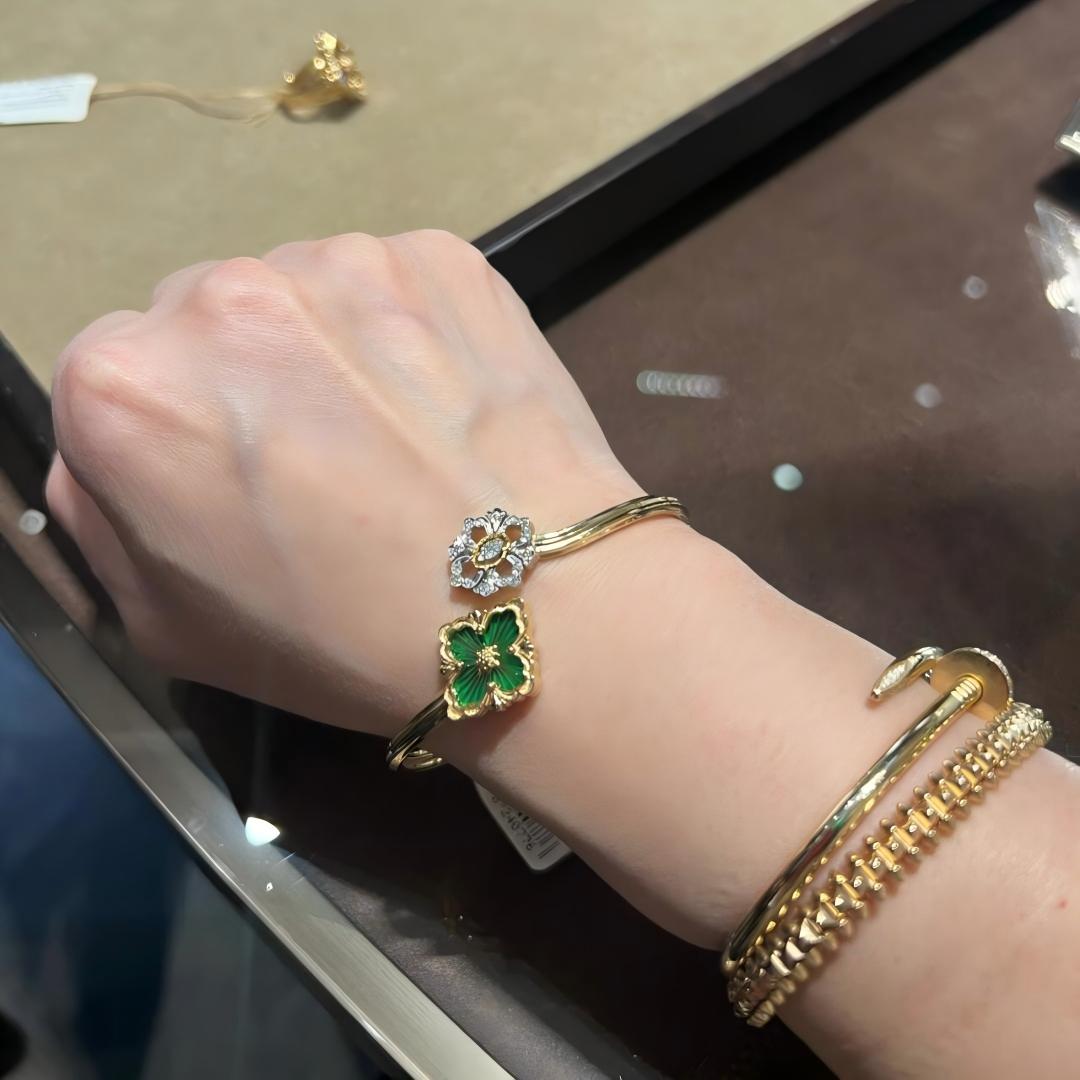 [Lora JEWELRY] OPERA TULLE  GOLD BRACELET WITH ENAMEL BACKGROUND