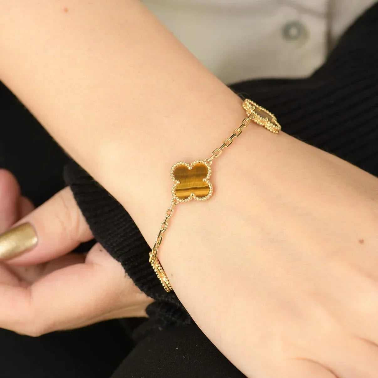 [Lora] CLOVER 5 MOTIFS TIGER EYE BRACELET COLLECTION