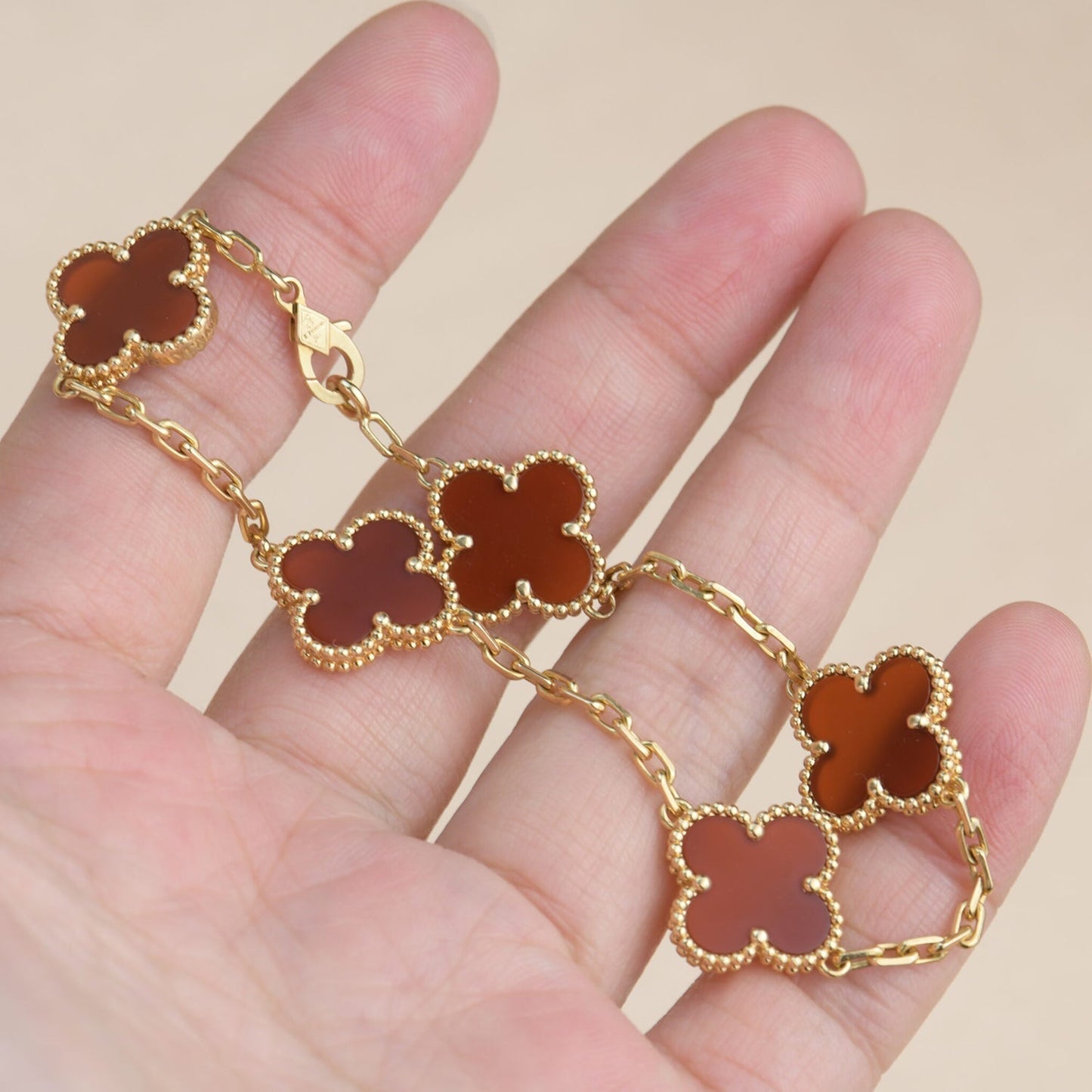 [LORA]CLOVER 5 MOTIFS RED AGATE  BRACELET