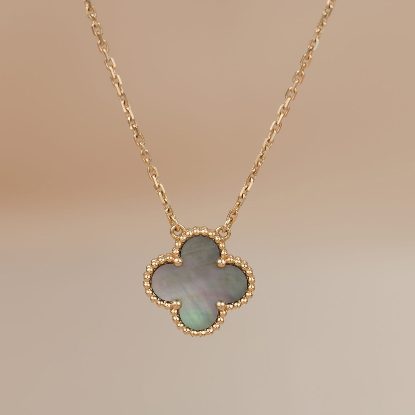 [LORA]CLOVER 15MM  GRAY MOTHER OF PEARL NECKLACE