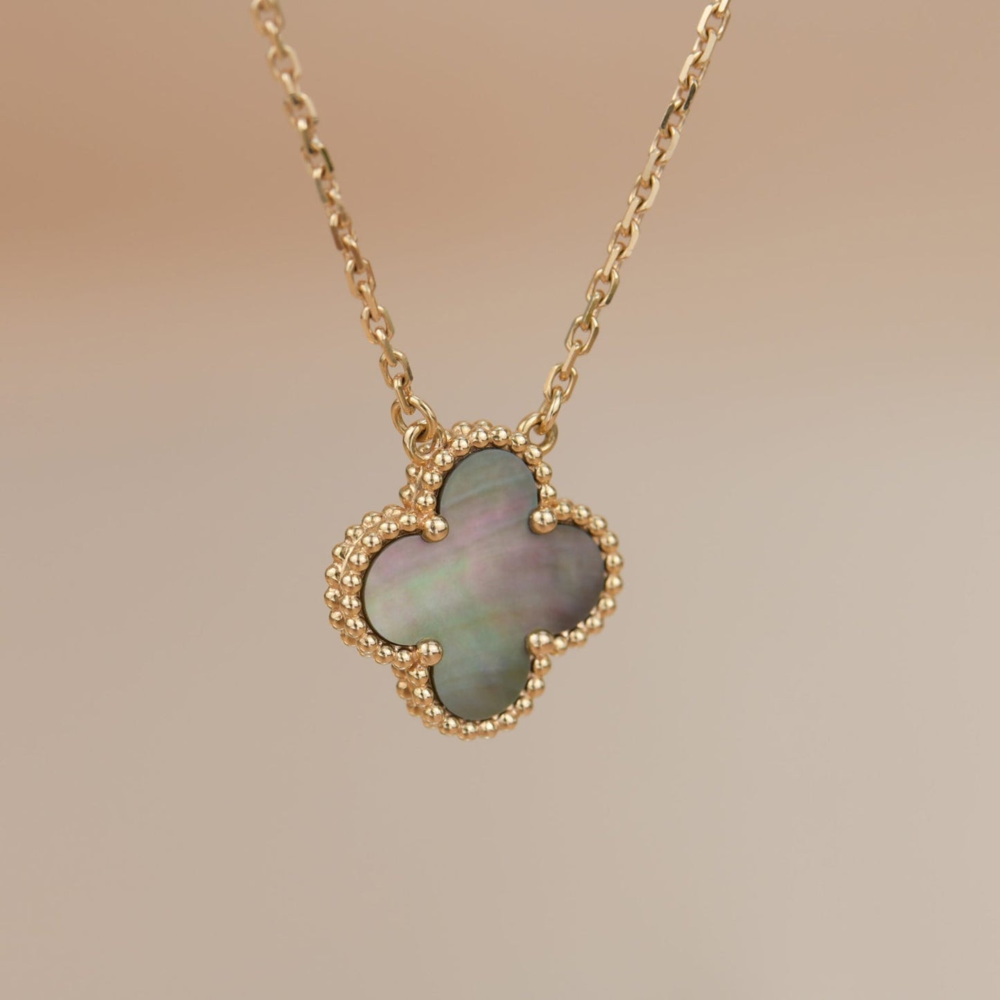 [LORA]CLOVER 15MM  GRAY MOTHER OF PEARL NECKLACE