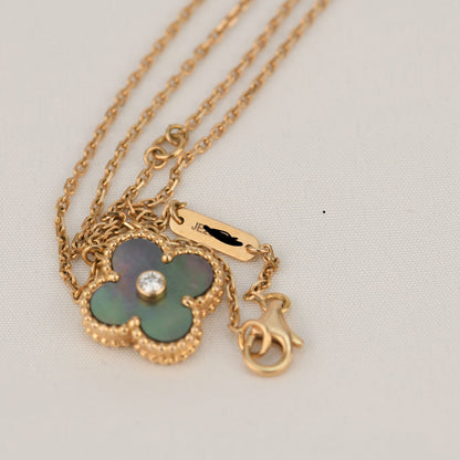 [LORA]CLOVER 15MM DIAMOND AND MOTHER-OF-GREY NECKLACE
