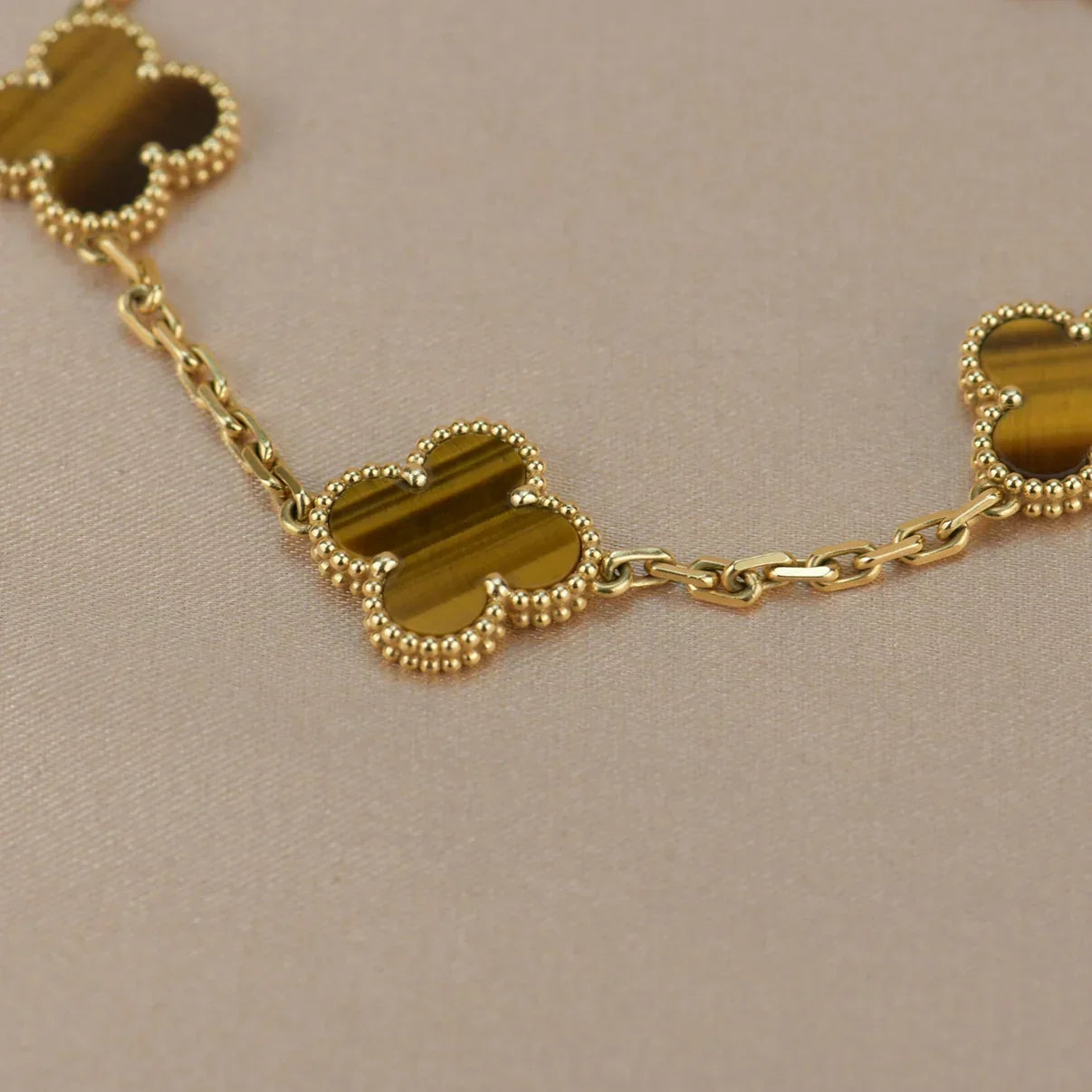 [Lora] CLOVER 5 MOTIFS TIGER EYE BRACELET COLLECTION