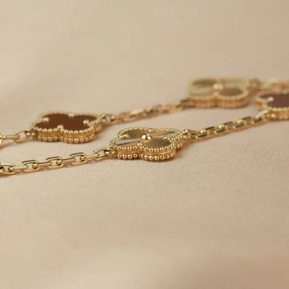 [LORA] CLOVER 5 MOTIF RED CORNELIAN BRACELET COLLECTION