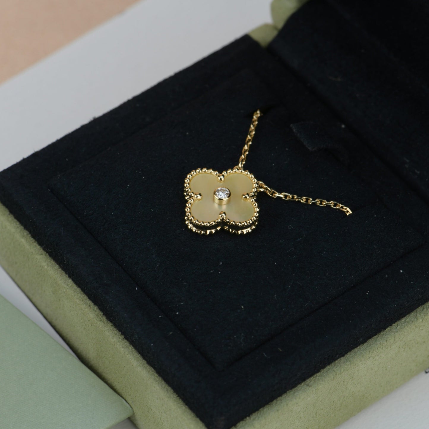 [LORA]CLOVER 15MM DIAMOND GOLD MOTHER OF PEARL NECKLACE