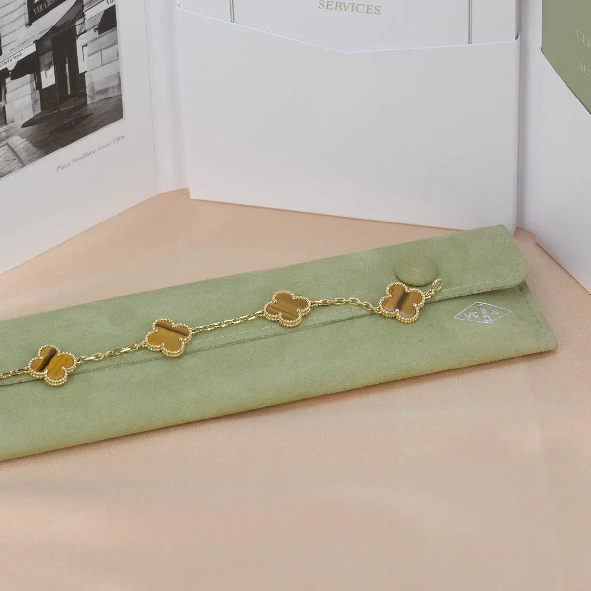 [Lora] CLOVER 5 MOTIFS TIGER EYE BRACELET COLLECTION