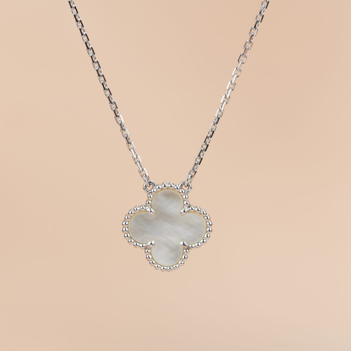[LORA]CLOVER  15MM WHITE MOTHER-OF-PEARL SILVER