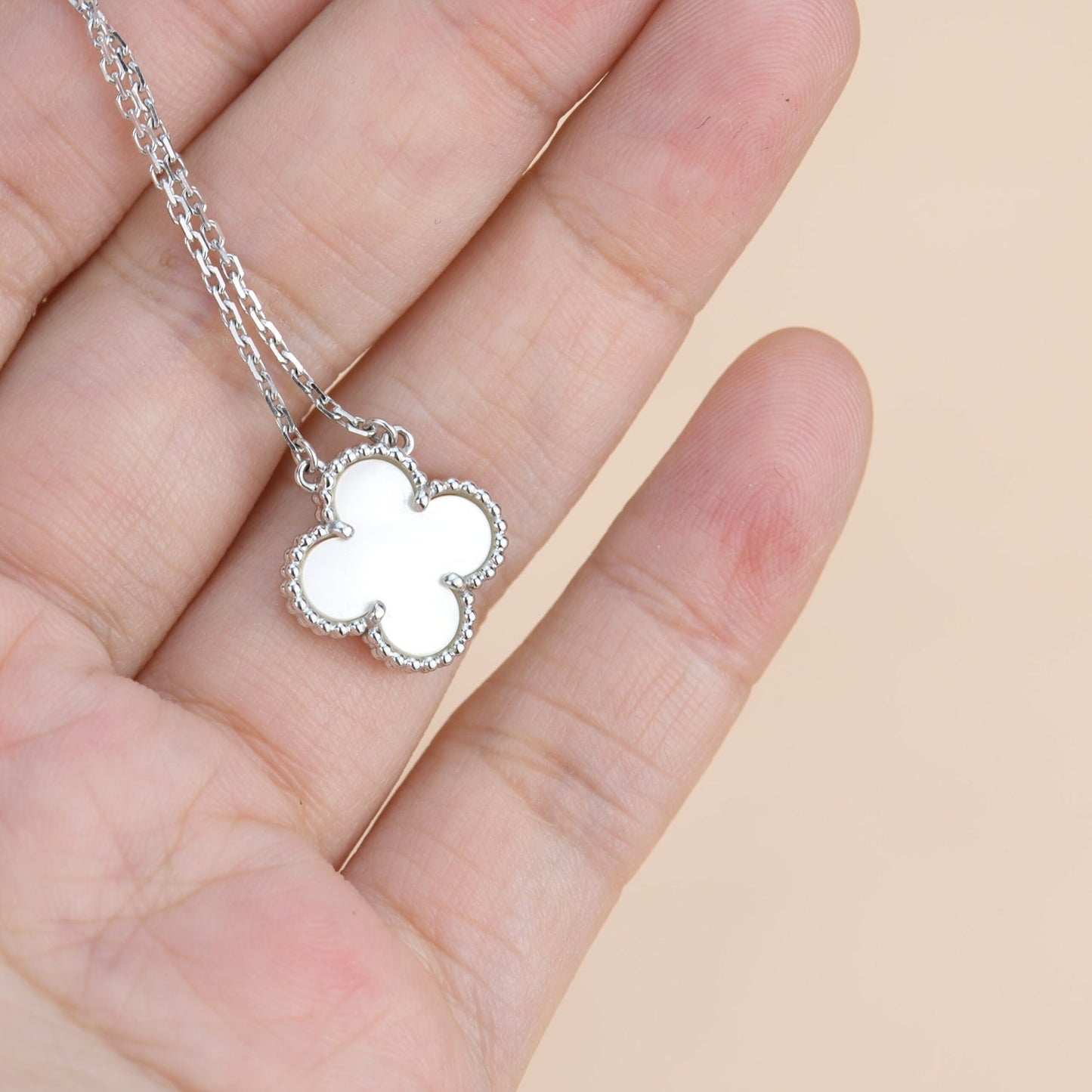 [LORA]CLOVER  15MM WHITE MOTHER-OF-PEARL SILVER