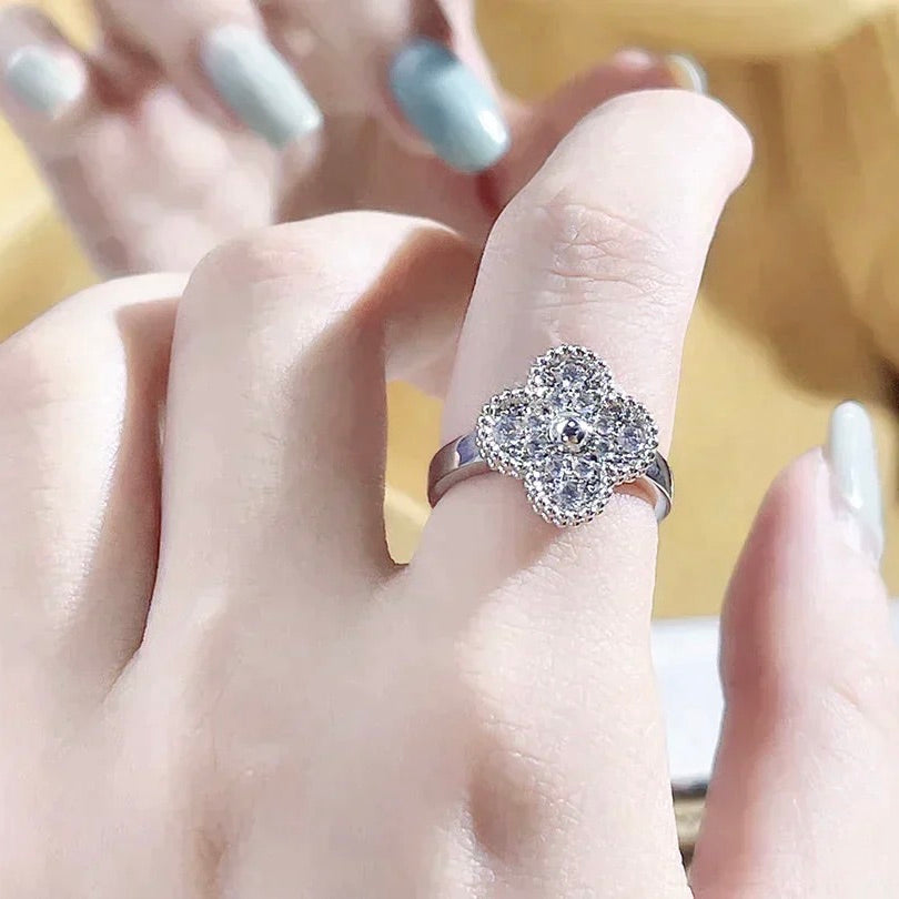 [LORA]CLOVER DIAMOND RING