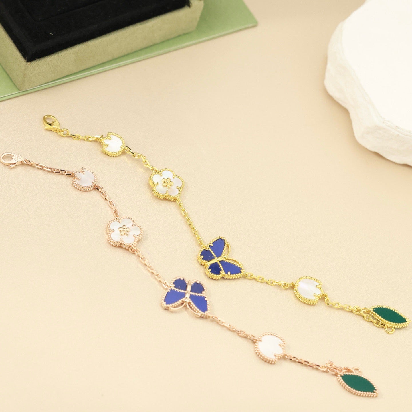 [LORA]LUCKY SPRING BUTTERFLY 5 MOTIF BRACELET