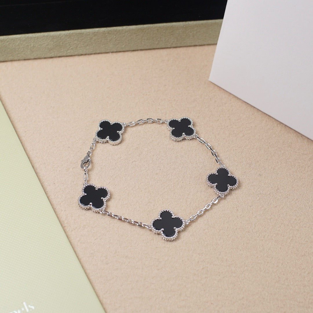 [LORA]CLOVER 5 MOTIF ONYXS  BRACELET SILVER