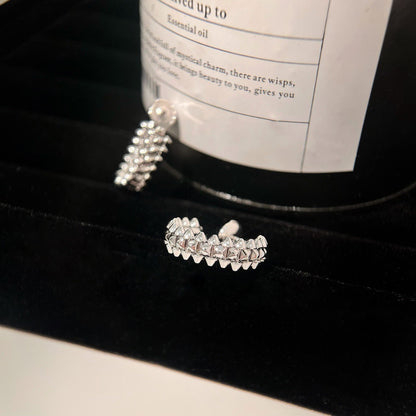 [LORA] CLASH SMALL HOOP EARRINGS