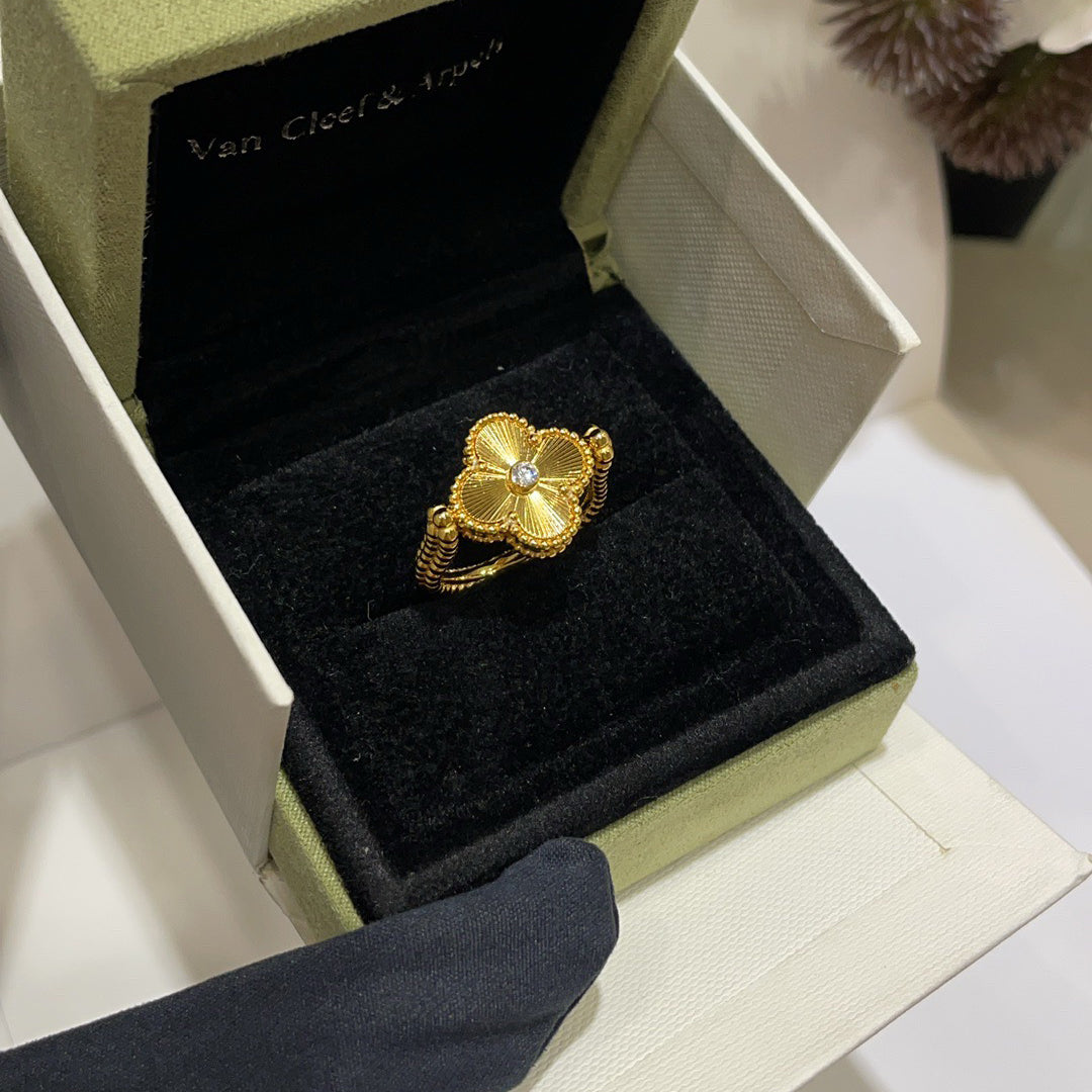 [LORA]CLOVER RIVERSIBLE BLUE AGATE RING