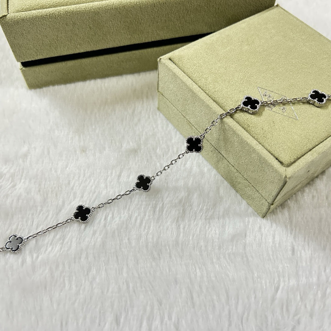 [LORA]CLOVER 6 MOTIF  ONYXS BRACELET