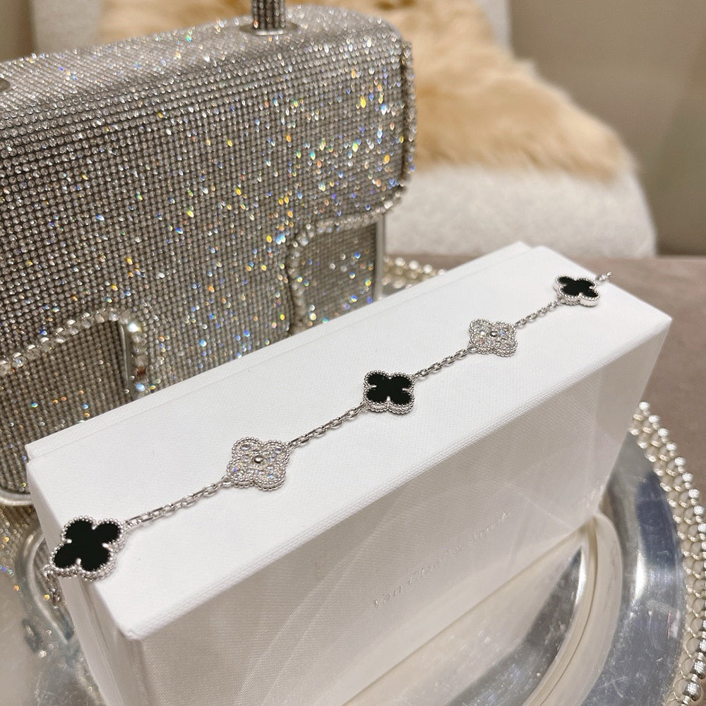 [LORA]CLOVER 5 MOTIF ONYXS DIAMOND BRACELET SILVER