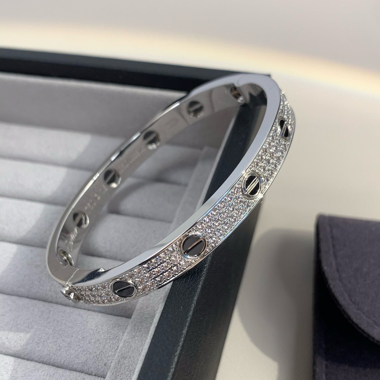 [LORA] LOVE BRACELET 6.1MM DIAMOND-PAVED CERAMIC